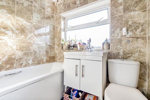 55 Rydens Way, Woking, GU22 9DG