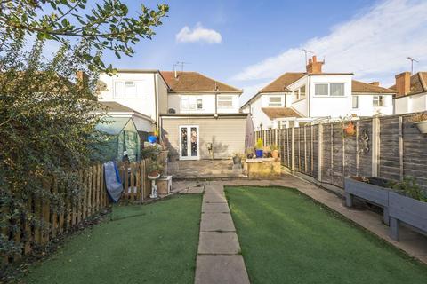 55 Rydens Way, Woking, GU22 9DG
