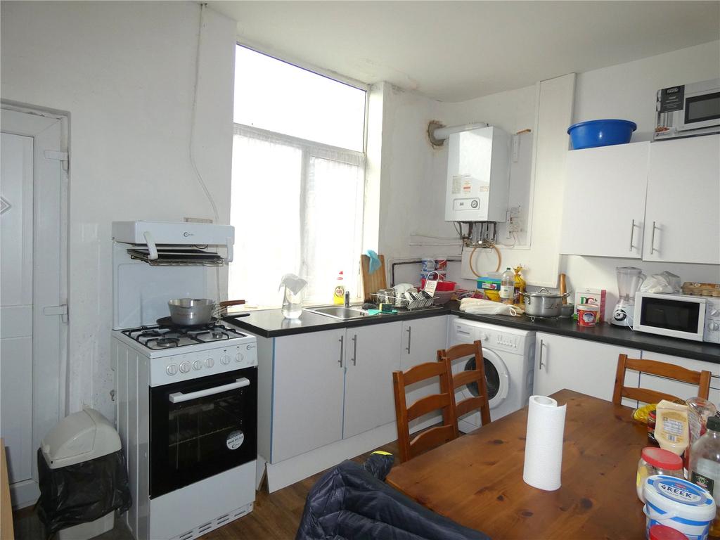 Charles Holden Street, Bolton, Gilnow, Lancashire, BL1 2 bed terraced