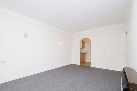 1 bedroom retirement property to rent, 39 Homehall House, 82 Upper Holland Road B72