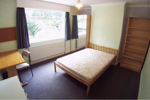 3 bedroom house to rent, Springbank Crescent, Leeds LS6