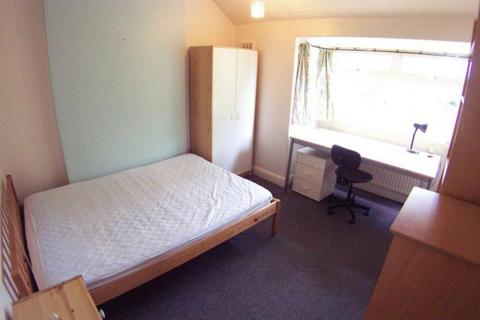 3 bedroom house to rent, Springbank Crescent, Leeds LS6