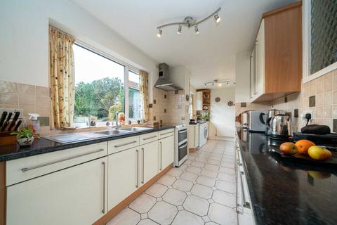 1 Copper Beech Close, Hemel Hempstead, HP3 0DG