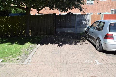 25 Bond Road, Gillingham, ME8 9JJ