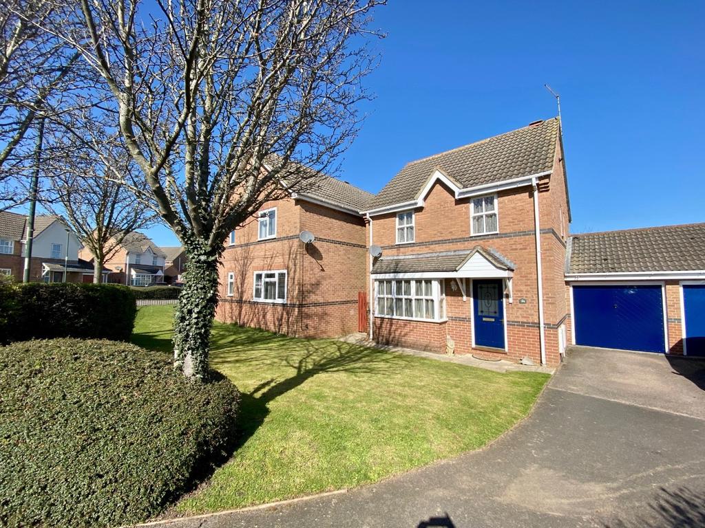 Shorefields, Rainham 3 bed detached house £400,000