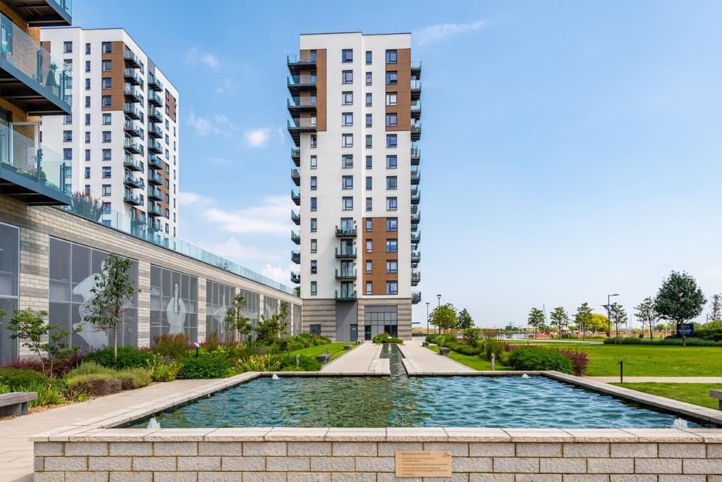 The Peninsula, Pegasus Way, Gillingham 2 bed apartment £170,000