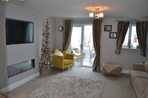 2 Bond Street, Streethay, Lichfield, WS13 8GE