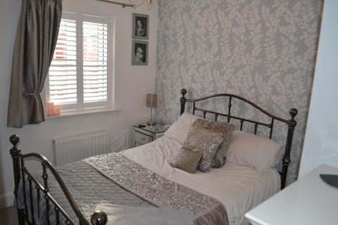 2 Bond Street, Streethay, Lichfield, WS13 8GE