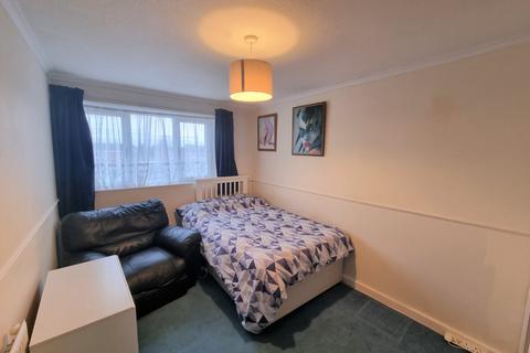 103 Abbotsbury, Bracknell, RG12 8QX