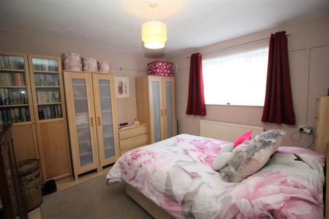 66 Beechwood Road, Bristol, BS16 3TW