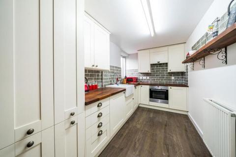 2 bedroom flat to rent, Wheler Street, London E1