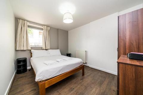 2 bedroom flat to rent, Wheler Street, London E1