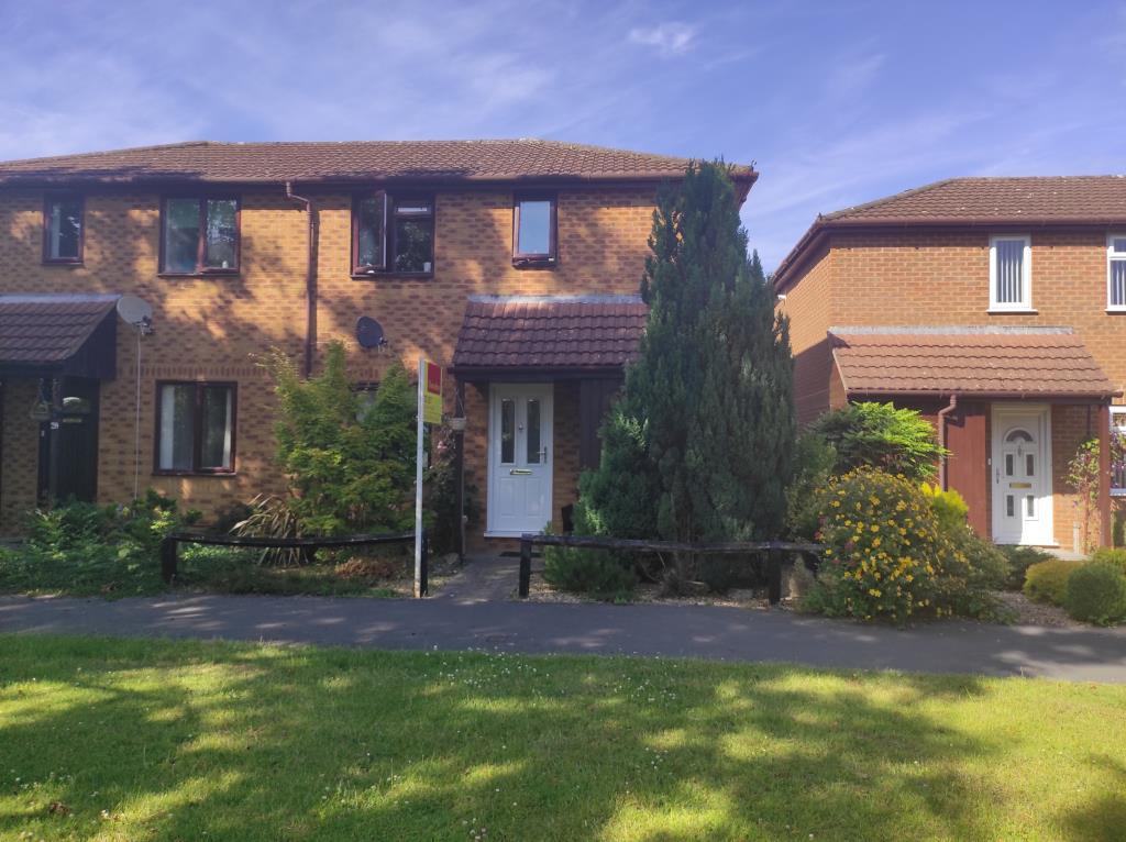 Dove Green, Bicester, OX26 2 bed semidetached house £1,150 pcm (£265 pw)