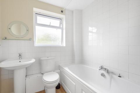 2 bedroom semi-detached house to rent, Dove Green,  Bicester,  OX26