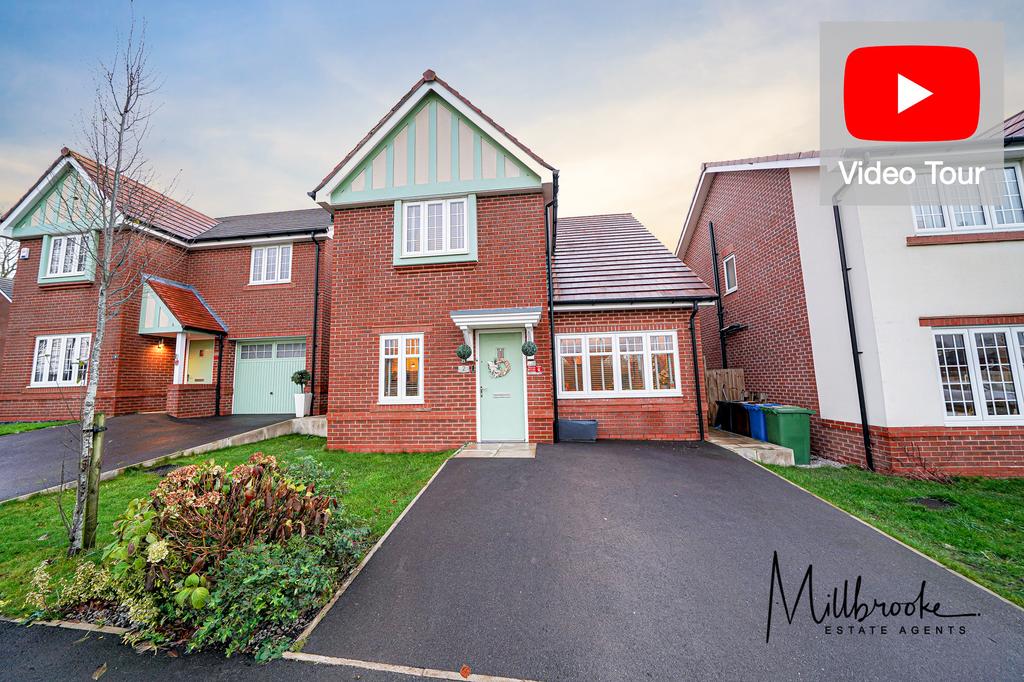 Church Vale, Worsley, Manchester, M28 3 bed detached house £340,000