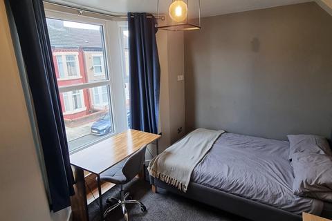 undefined, Room 4