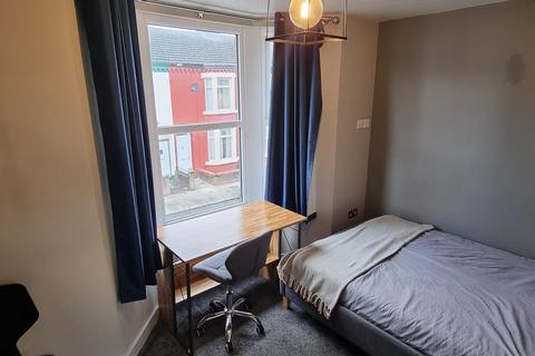 undefined, Room 4