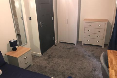 undefined, Room 4