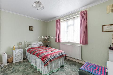 19 Worcester Close, Croydon, CR0 8HT
