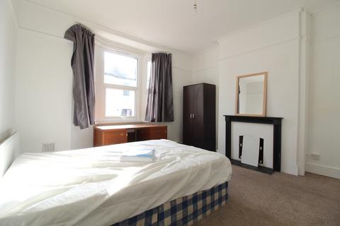 3 bedroom terraced house to rent, D'Aubigny Road, Brighton, BN2