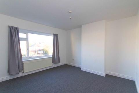 24 Dennistead Crescent, Leeds, LS6 3PU