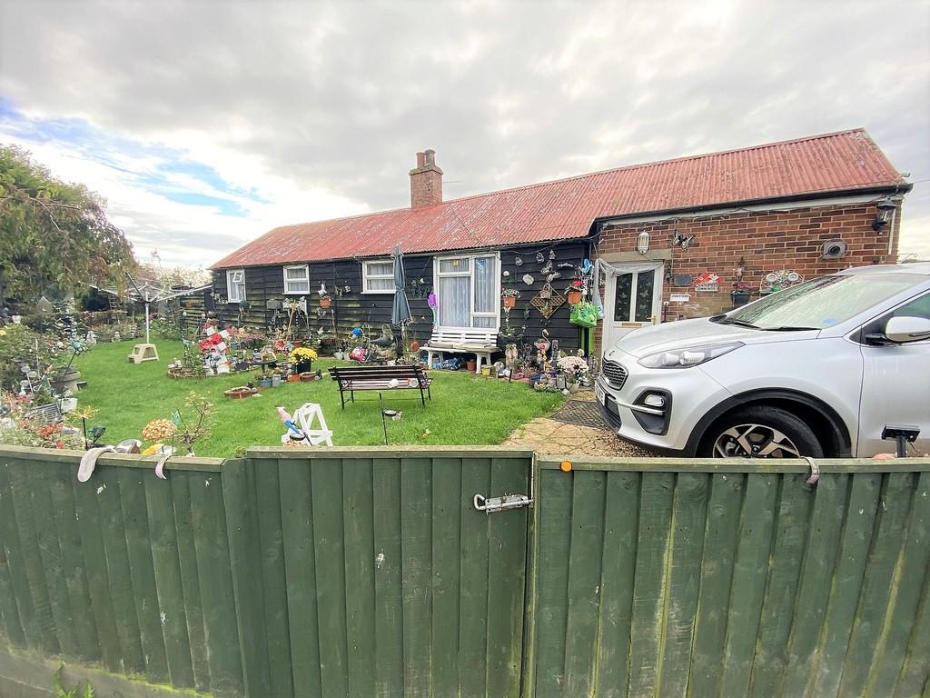 The Wroe, Wisbech 3 bed detached bungalow £60,000