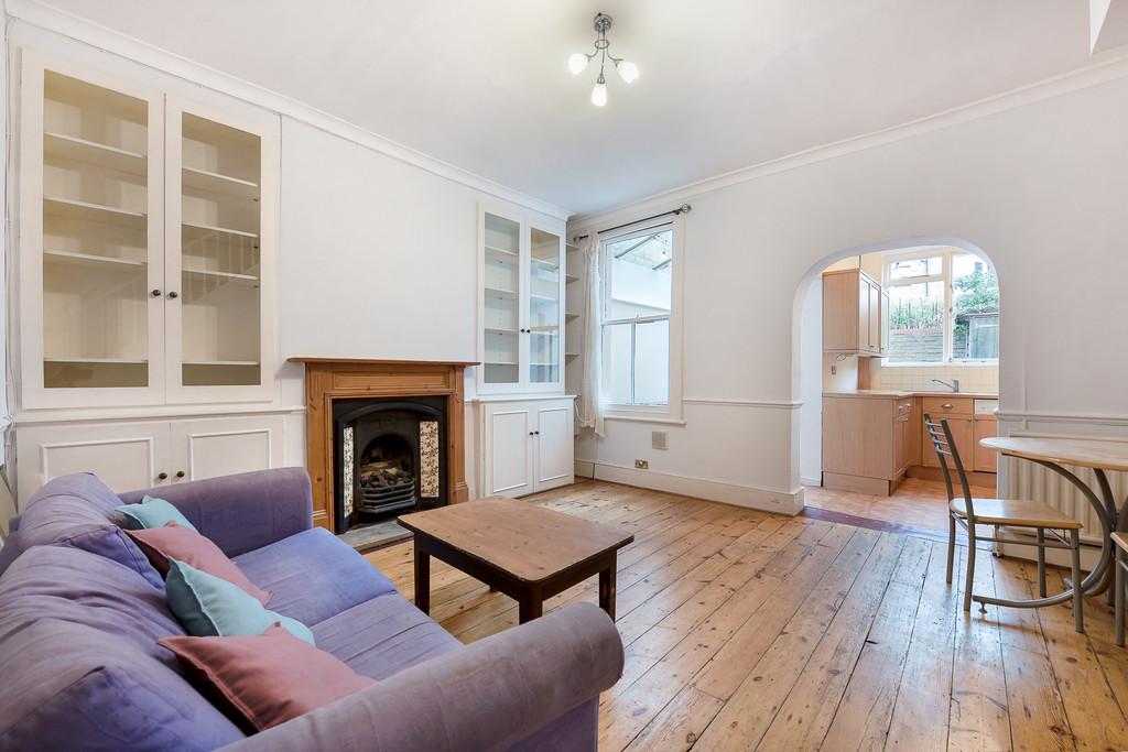 Blandfield Road, Balham, London SW12 3 bed terraced house £2,600 pcm