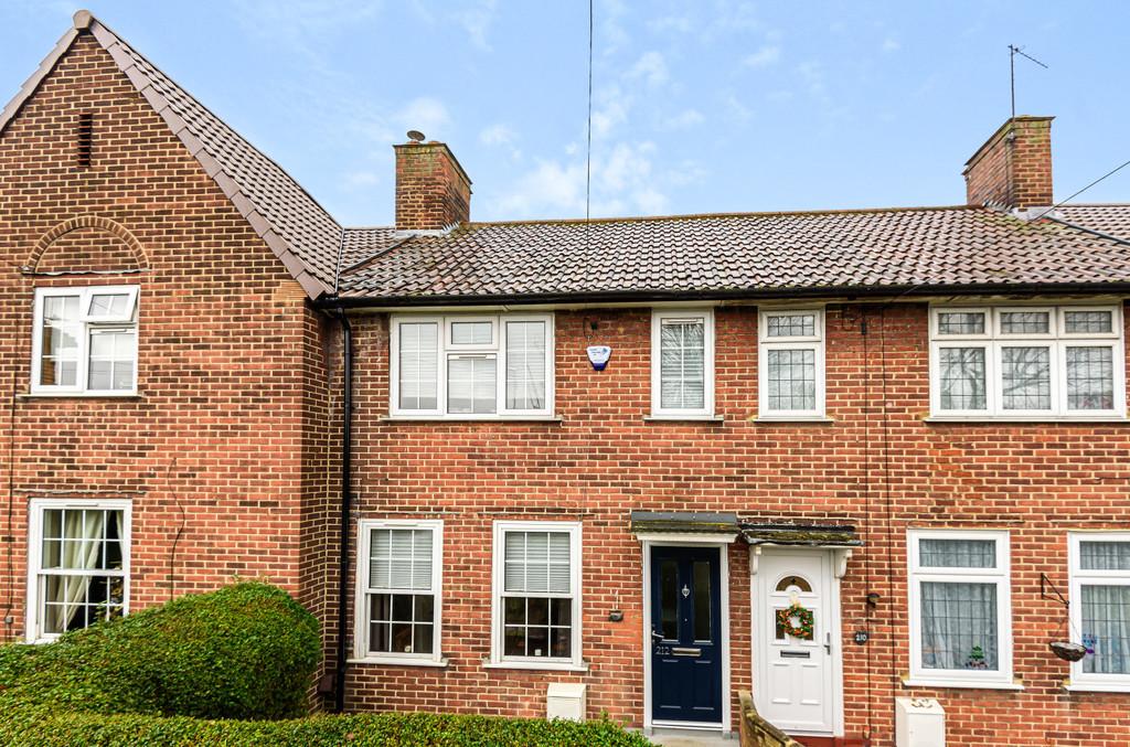Dunkery Road, London, SE9 2 bed terraced house £350,000