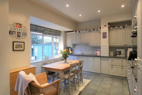 2 The Mount, Aiskew, Bedale, DL8 1BP