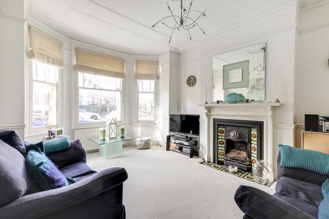 11 Outram Road, London, N22 7AB
