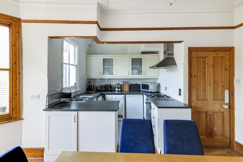 11 Outram Road, London, N22 7AB