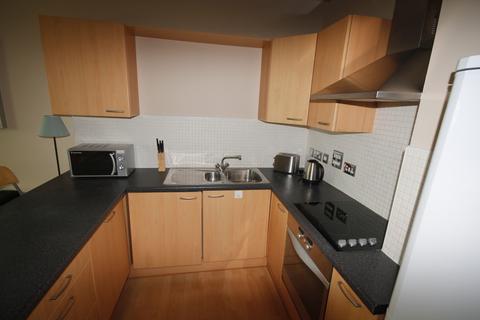 2 bedroom flat to rent - 160 Bothwell Street - Available 8th June 2022