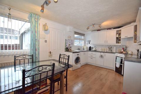 3 Aspenlaw, Gateshead, NE9 6SW