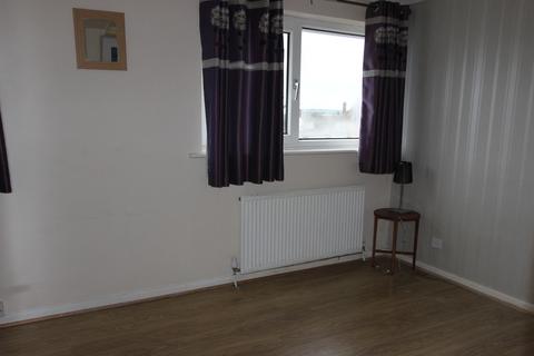 3 bedroom end of terrace house to rent, Bunyan Close, Pirton