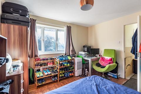 4 Redwood Way, Barnet, EN5 2RT