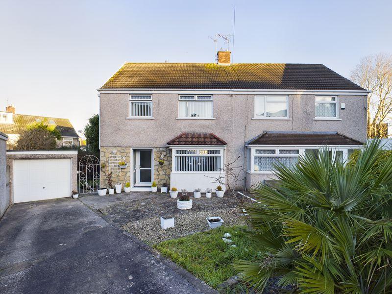Brundall Crescent Cardiff CF5 4RU 3 bed semidetached house £275,000