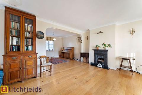 89 Willifield Way, London, NW11 6YH