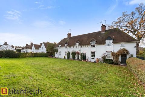 89 Willifield Way, London, NW11 6YH