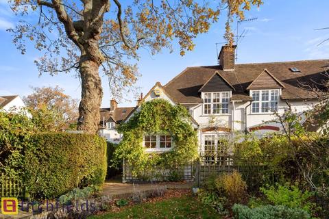 89 Willifield Way, London, NW11 6YH