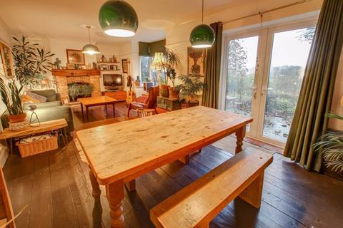 57 Birchy Barton Hill, Exeter, EX1 3EX