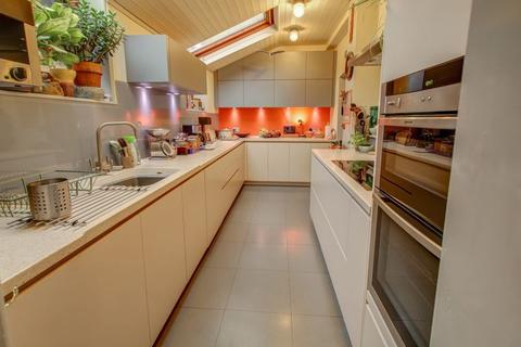 57 Birchy Barton Hill, Exeter, EX1 3EX