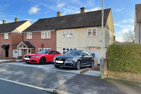 28 Montgomery Crescent, Romford, RM3 7UJ
