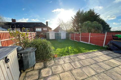 28 Montgomery Crescent, Romford, RM3 7UJ