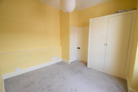 1 bedroom flat to rent, Fore Street, Dulverton, TA22