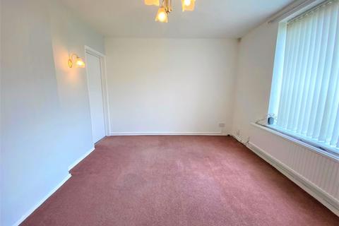 3 bedroom semi-detached house to rent, Winchester Road, Manchester