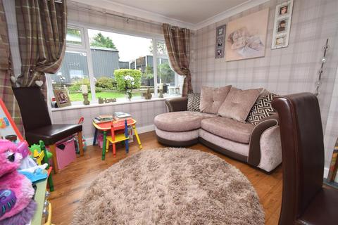 9 Daisy Hall Drive, Westhoughton, Bolton, BL5 2SA