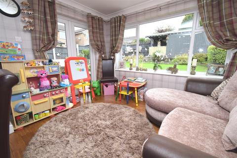 9 Daisy Hall Drive, Westhoughton, Bolton, BL5 2SA