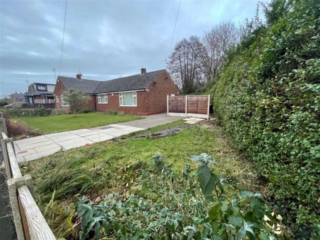 Timperley Lane, Leigh 2 bed semidetached bungalow £199,950