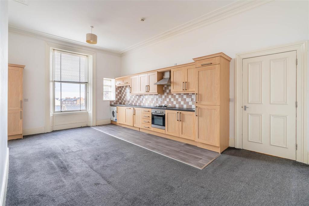 Gray Road, Hendon, Sunderland 2 bed flat £575 pcm (£133 pw)