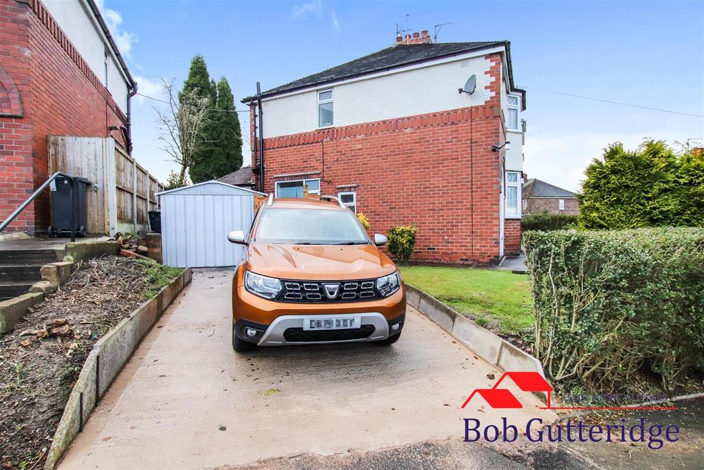 Oaklands Avenue, Wolstanton, Newcastle 3 bed semidetached house £180,000